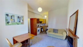 1 Bed Flat Near Edinburgh Castle